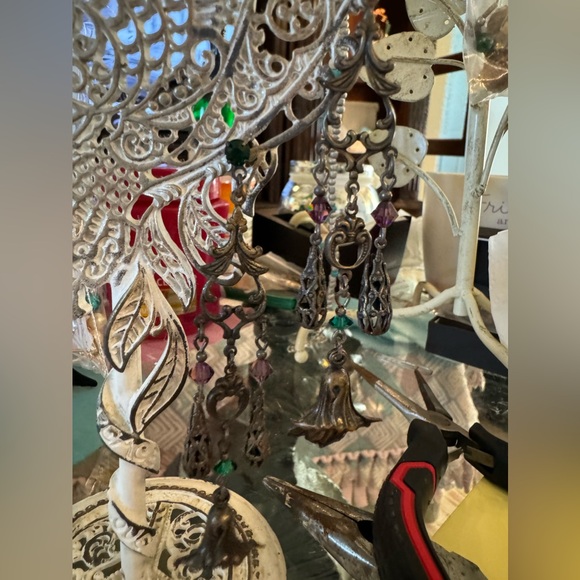 Silver post earrings vintage! Has purple and green stones! So sweet dangling! - Picture 7 of 8